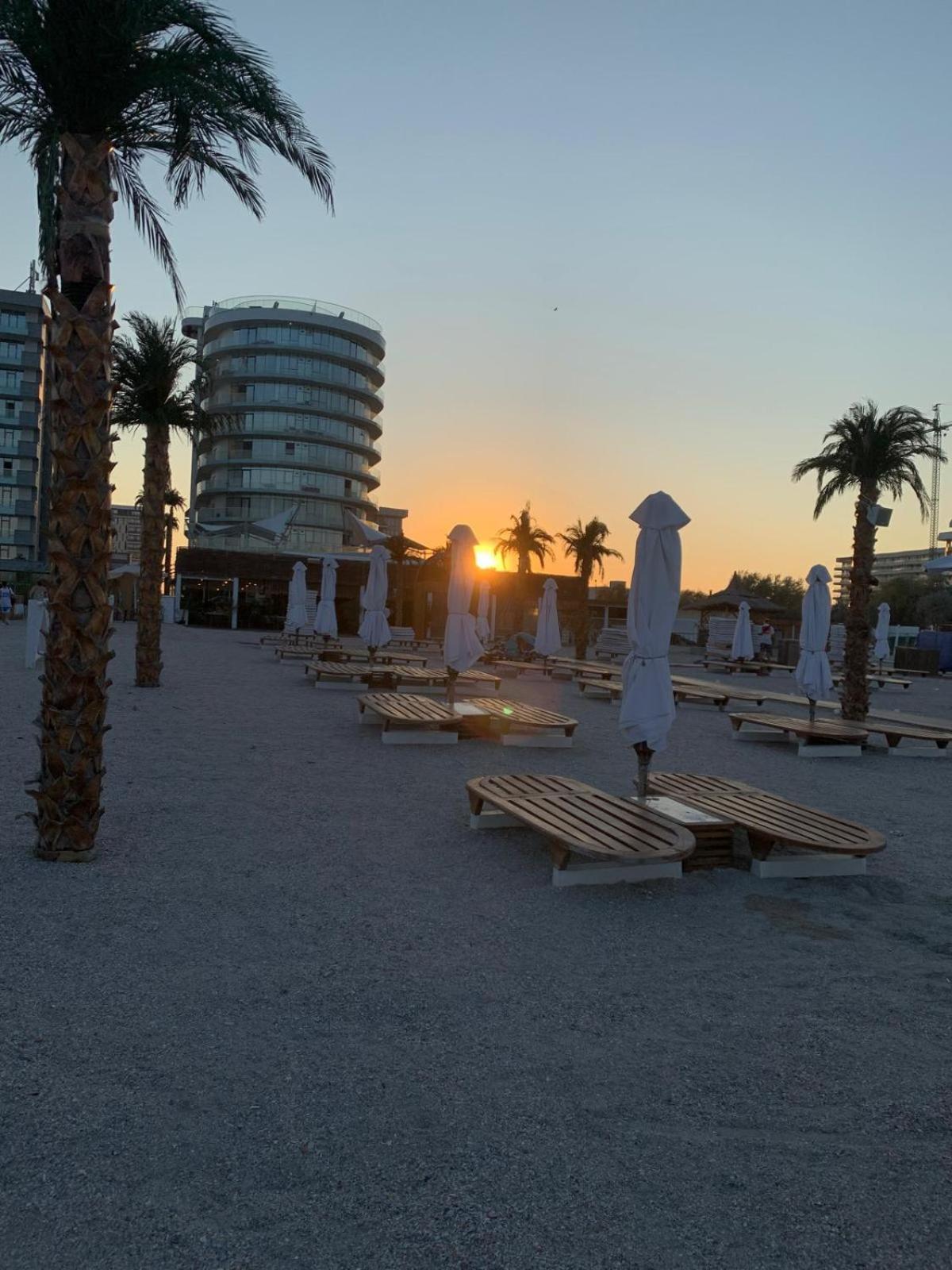 White Tower Mamaia Prestige Apartments Luaran gambar